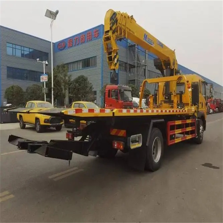 南宫附近小随车吊出租电话，轻松解决搬运烦恼