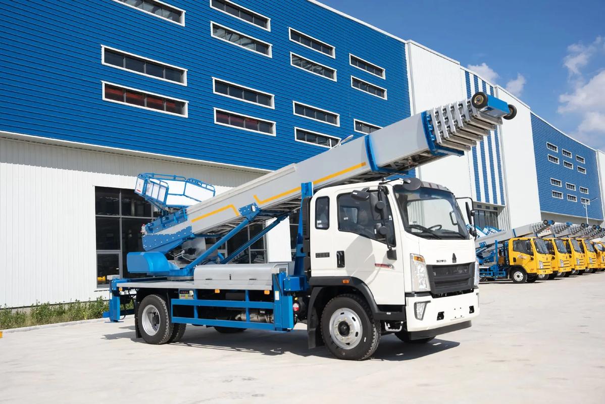 南宫出租云梯车高空作业车 建筑垃圾搬运