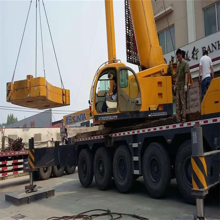 南宫当地吊车出租|机器吊装|75吨|工厂搬迁服务